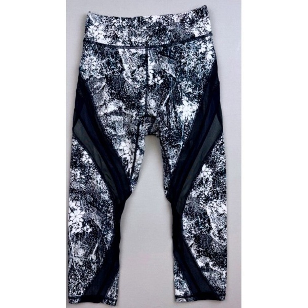 Lululemon Train Times 7/8 Pant Blue White Floral Mesh Leggings Size‎ 6 Lulu EUC